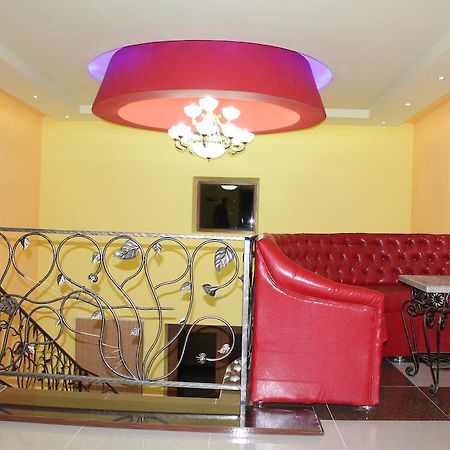 יירבאן Princ Plaza Hotel חדר תמונה
